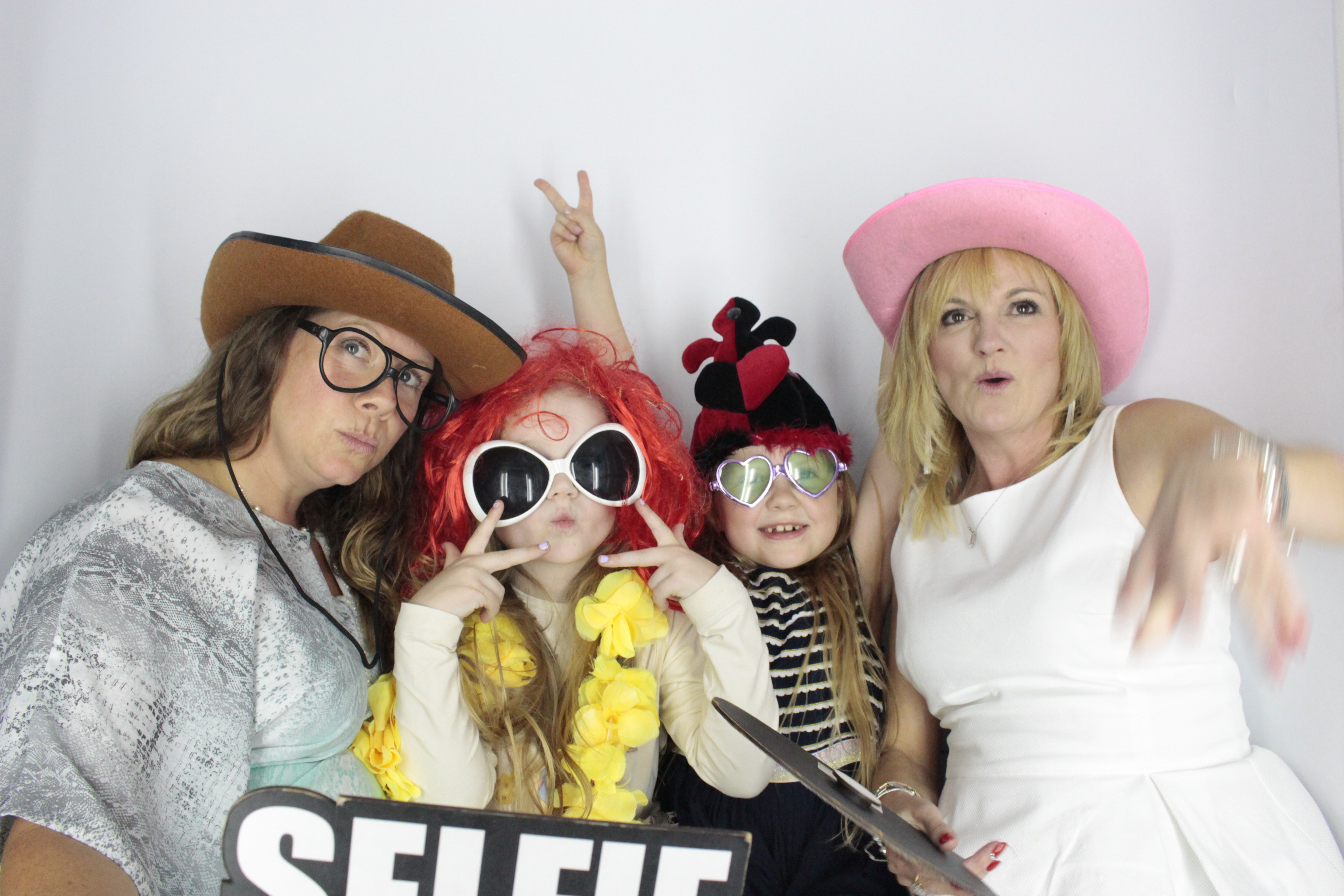 Nadine 40th Birthday  | View more photos from the event at gallery.myphotoboothexperience.co.uk/u/MyPhotoBoothExperienceLtd/Nadine-40th-Birthday